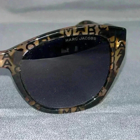 EUC Marc Jacobs Eyewear Tortoise Shell Color All Over‎ Logo squared cat Eye Cut - Picture 11 of 14